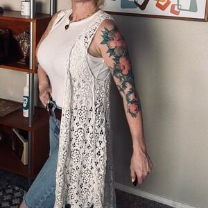 GLEAMISS White Floral Lace Longline Vest Duster Sleeveless Boho Cardigan